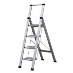 La escalera de aluminio Rubik con peldaños anchos brinda estabilidad, seguridad y comodidad. Ligera, resistente y perfecta para uso doméstico o profesional.